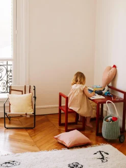 Mesas Y Sillas Infantiles|Decoración Infantil></noscript>Ferm Living Kids Escritorio infantil de madera Little Architect Rojo