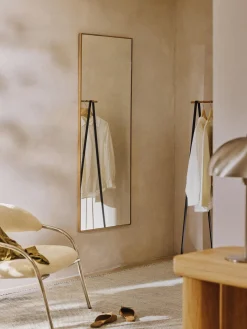 Sale Espejo cuadrado de pie con marco de roble Avery Espejos De Cuerpo Entero|Espejos De Cuerpo Entero