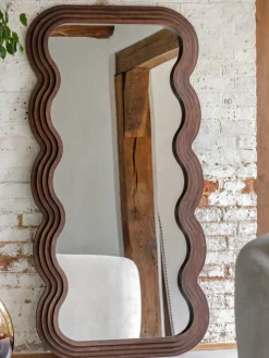 Jarrones|Espejos De Cuerpo Entero> Espejo de cuerpo entero Hasker