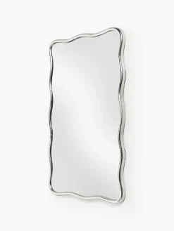 Clearance Espejo de pared con marco de metal ondulado Reggie Jarrones|Espejos De Pared