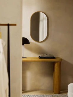 Discount Espejo ovalado de pared con marco de roble Avery Jarrones|Espejos De Pared