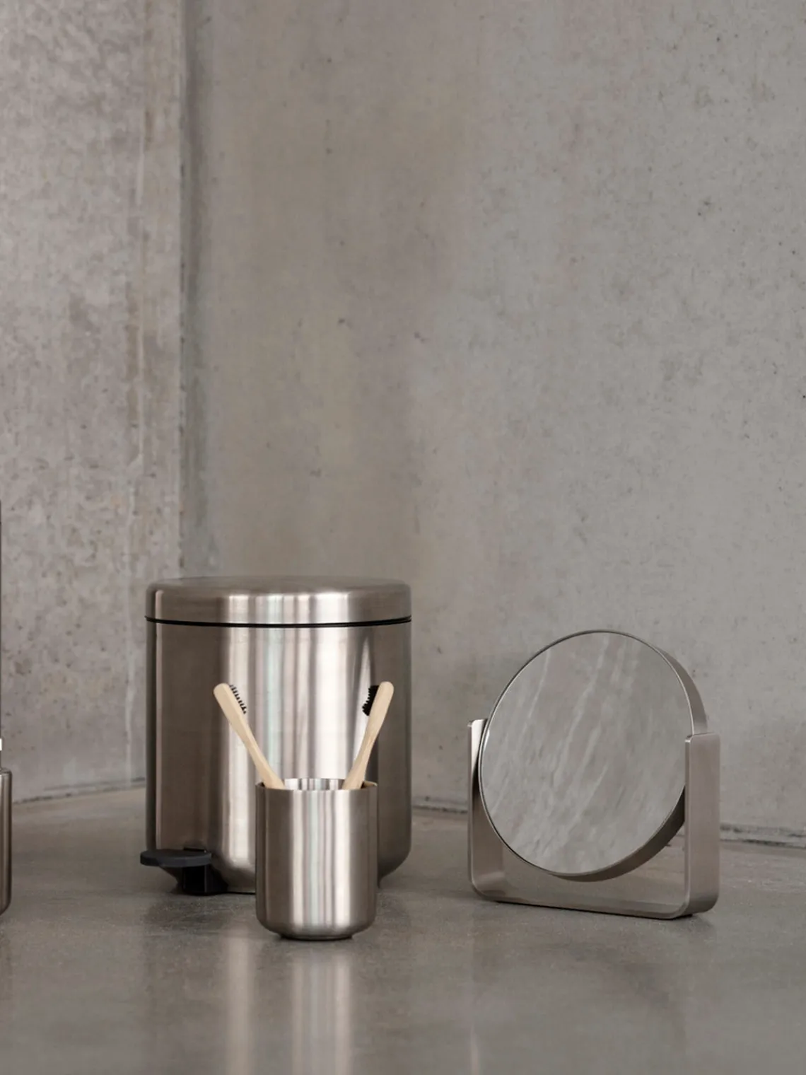 Espejos De Maquillaje|Jarrones>Zone Denmark Espejo tocador redondo de acero inoxidable Ume Plateado