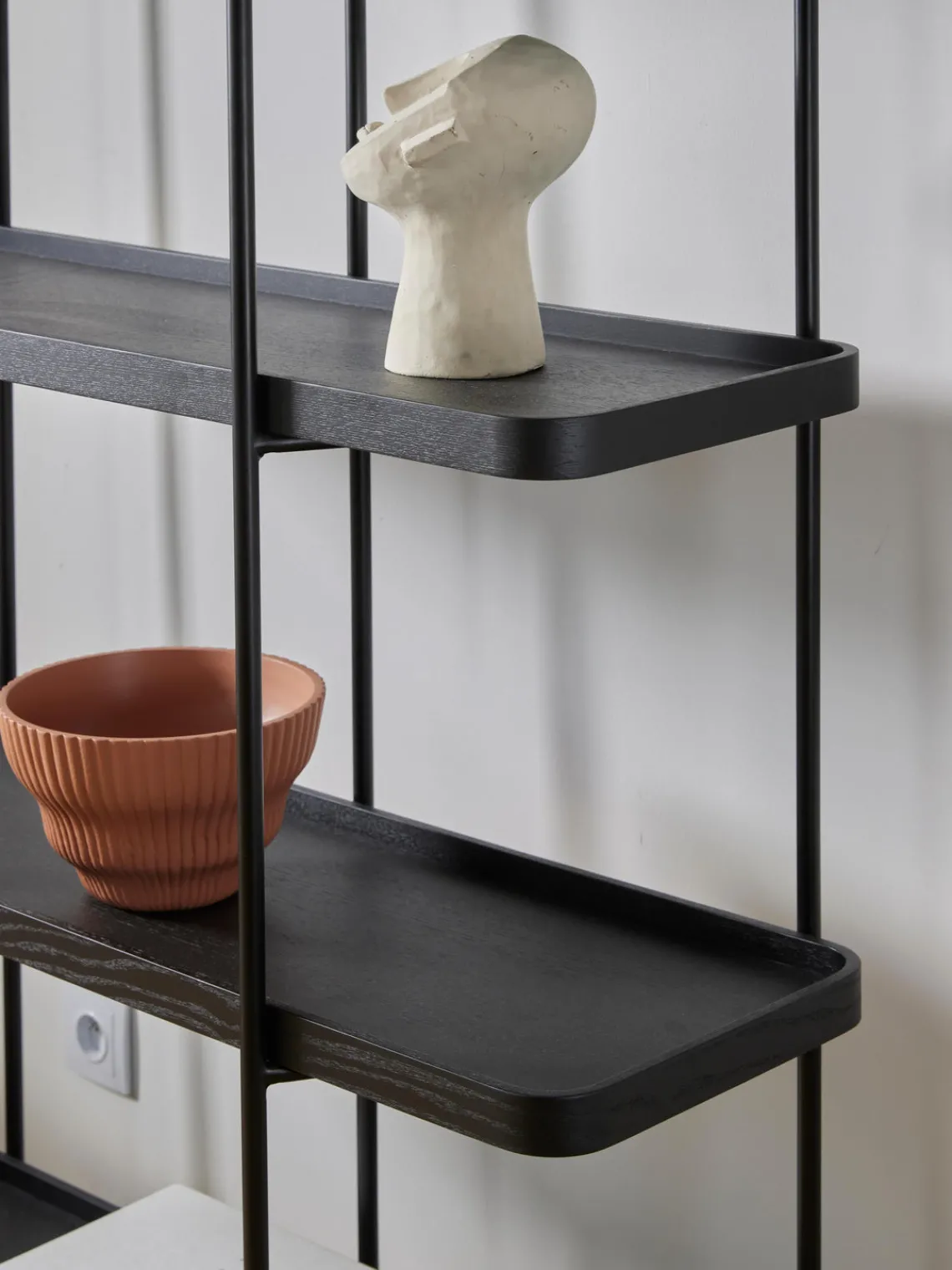 Librerías|Estanterías De Oficina>Westwing Collection Estantería grande de madera Renne Madera de fresno lacada en negro