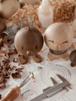 Figuras Decorativas|Jarrones></noscript>Hoptimist Figura de madera de roble ahumado Bumble