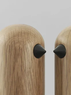 Figuras Decorativas|Jarrones></noscript>Normann Copenhagen Figura decorativa Little Bird Madera de roble, negro