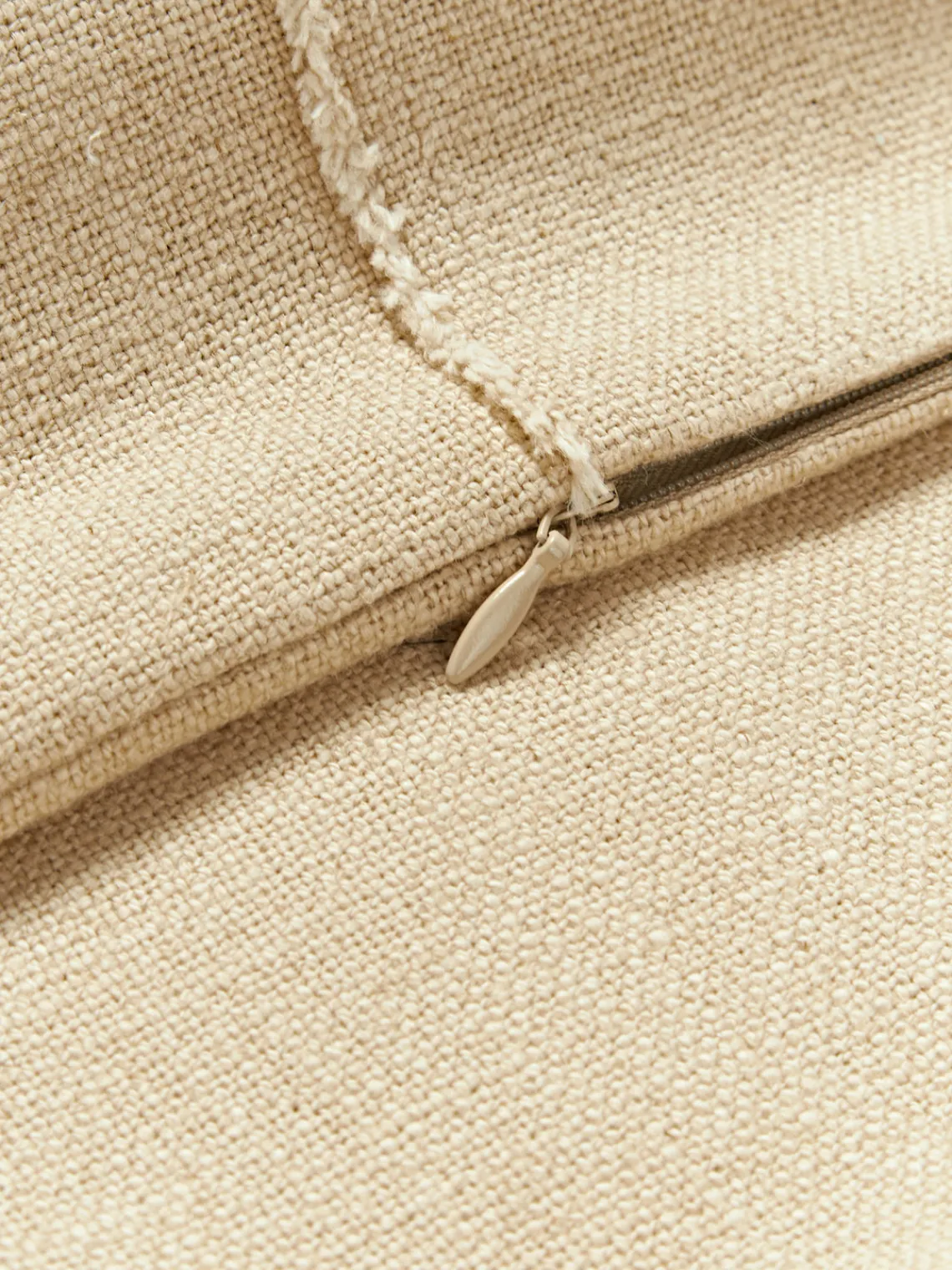 Funda de cojín artesanal con costura decorativa Terre Cojines Decorativos|Mantas