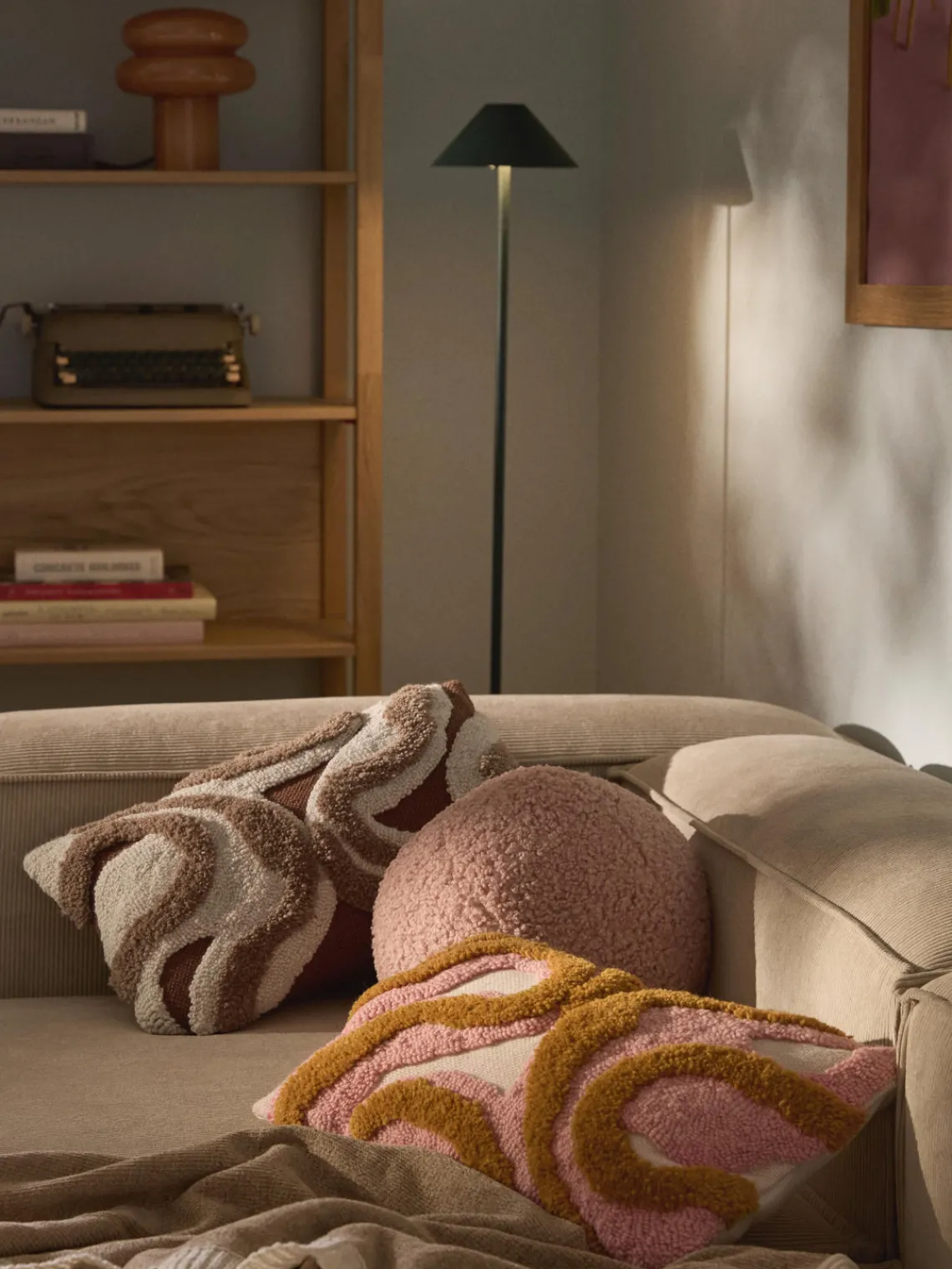 Mantas|Cojines Decorativos>Westwing Collection Funda de cojín artesanal con tejido capitoné Jiri Blanco Off White, marrón