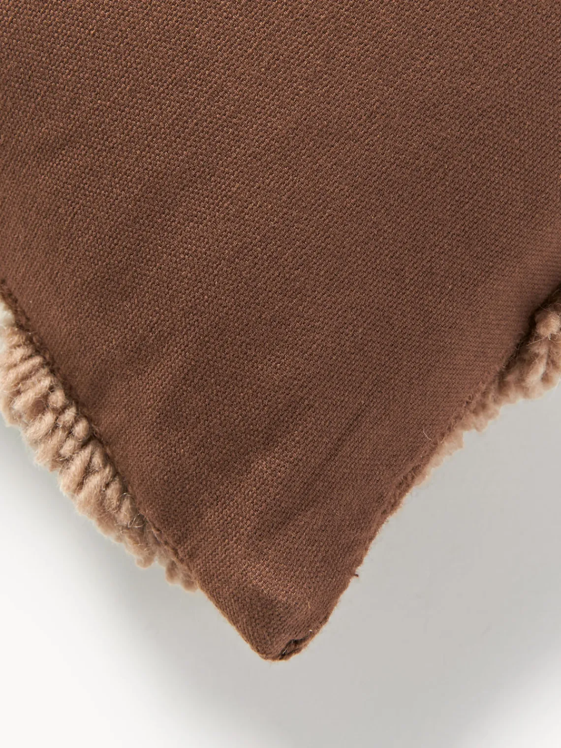 Mantas|Cojines Decorativos>Westwing Collection Funda de cojín artesanal con tejido capitoné Jiri Blanco Off White, marrón