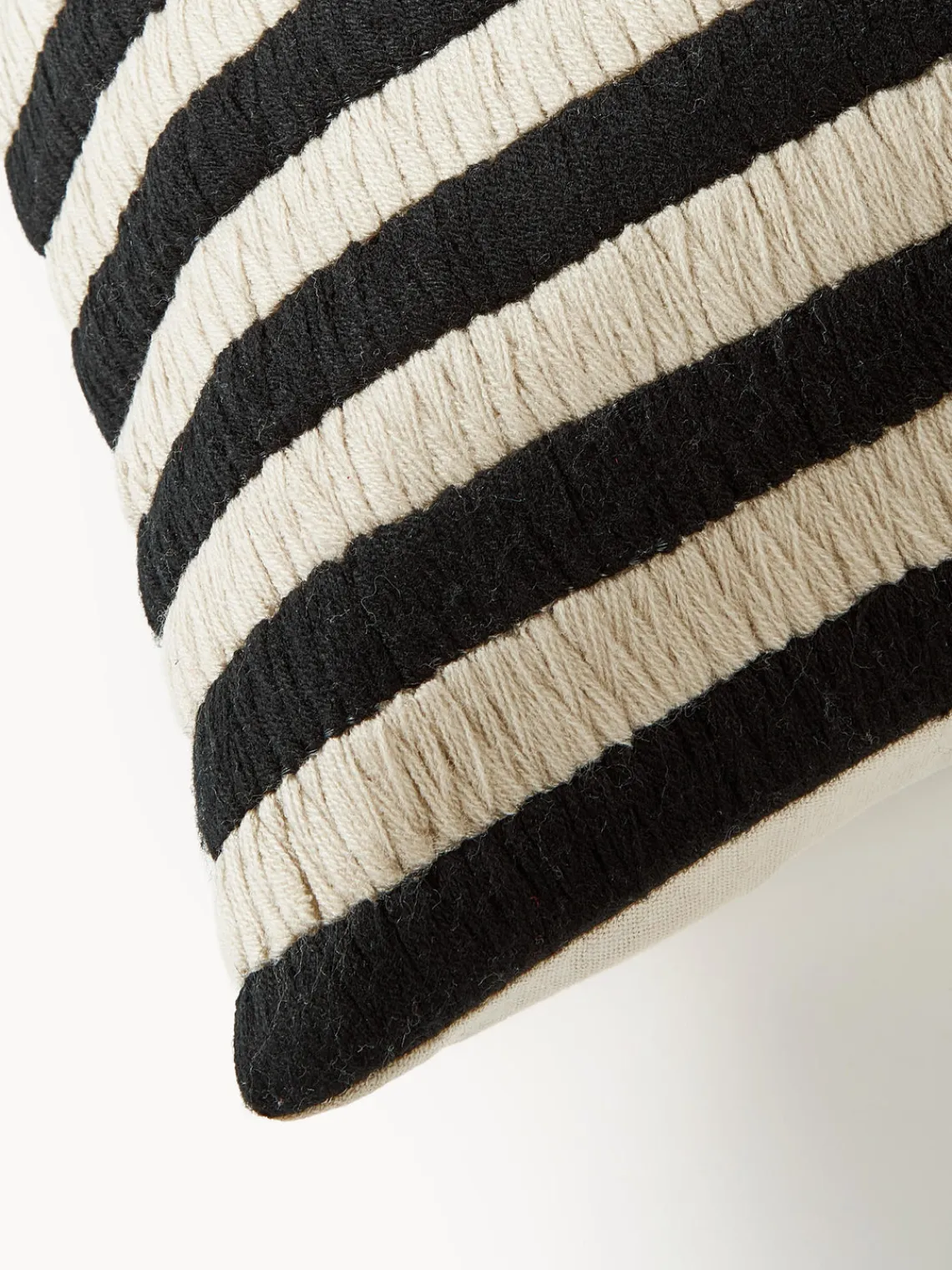 Mantas|Cojines Decorativos>Westwing Collection Funda de cojín artesanal con rayas bordadas Henry Negro, Off White
