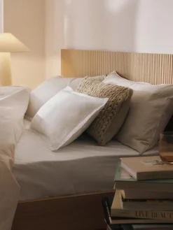 Cojines Decorativos|Mantas>Westwing Collection Funda de cojín artesanal de punto grueso Adyna Marrón claro