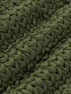 Cojines Decorativos|Mantas></noscript>Westwing Collection Funda de cojín artesanal de punto grueso Adyna Verde oscuro