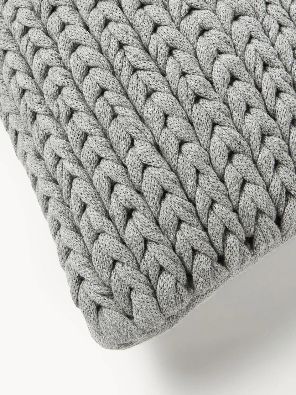 Cojines Decorativos|Mantas>Westwing Collection Funda de cojín artesanal de punto grueso Adyna Gris oscuro