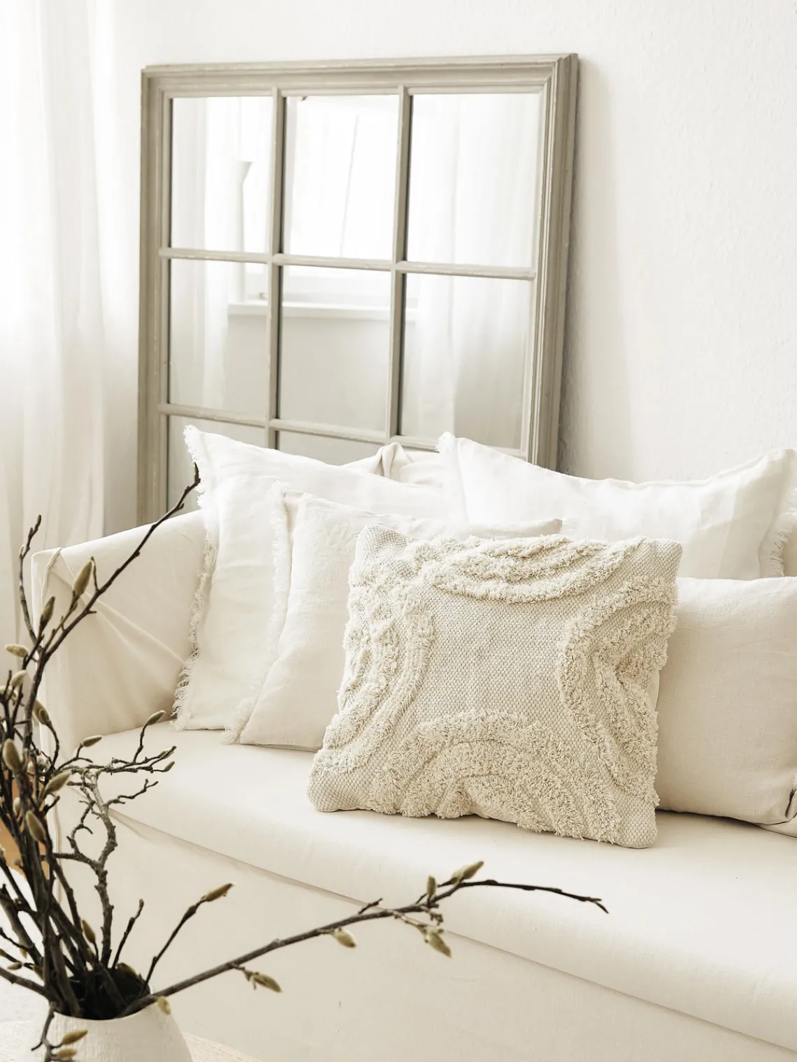 Hot Funda de cojín con adornos empenachados Yara Mantas|Cojines Decorativos