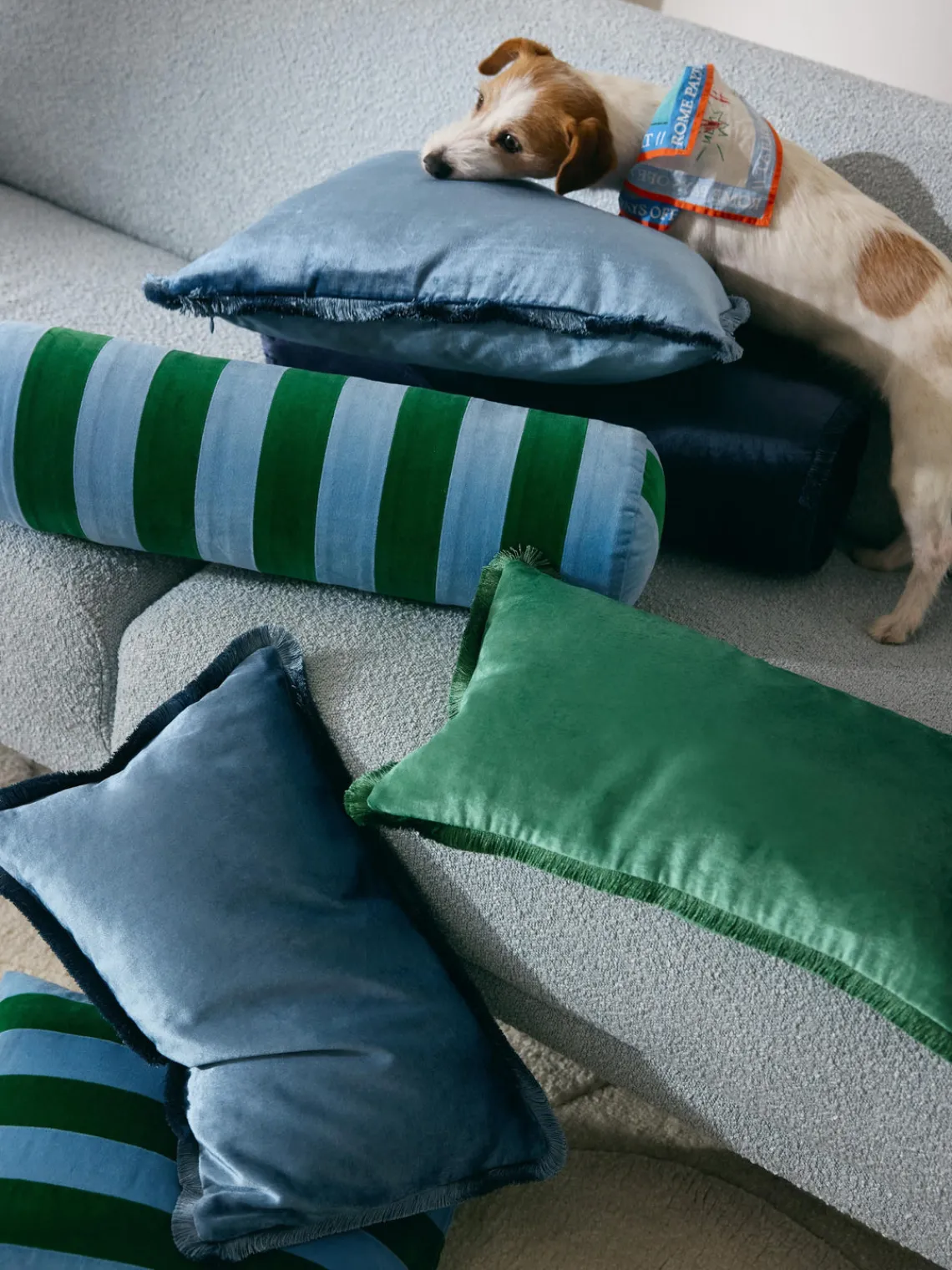 Cojines Decorativos|Mantas>Westwing Collection Funda de cojín con flecos Nikita Verde oscuro