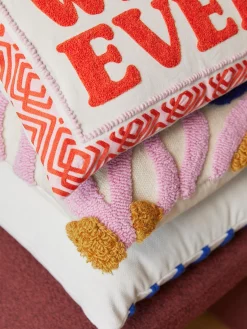 Mantas|Cojines Decorativos>Westwing Collection Funda de cojín con inscripción bordada Whatever Rojo coral, blanco Off White