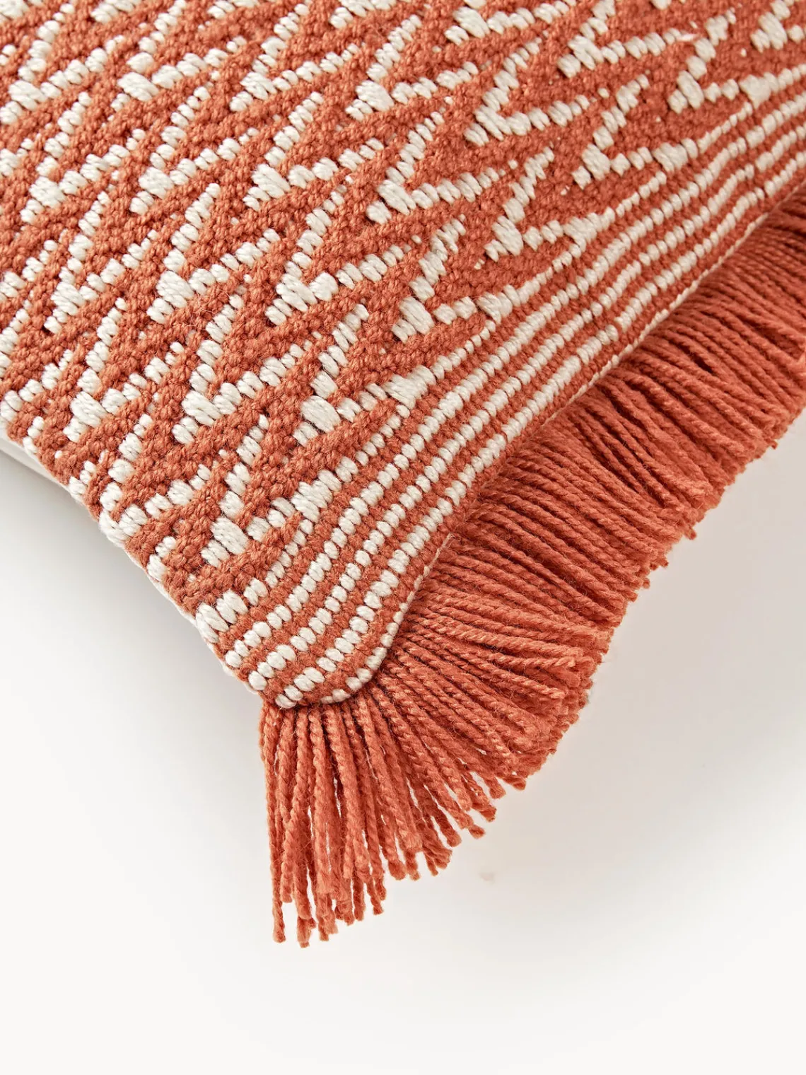 Cojines De Exterior|Cojines Decorativos>Westwing Collection Funda de cojín de exterior con tejido estampado y flecos Suria Terracota, blanco Off White