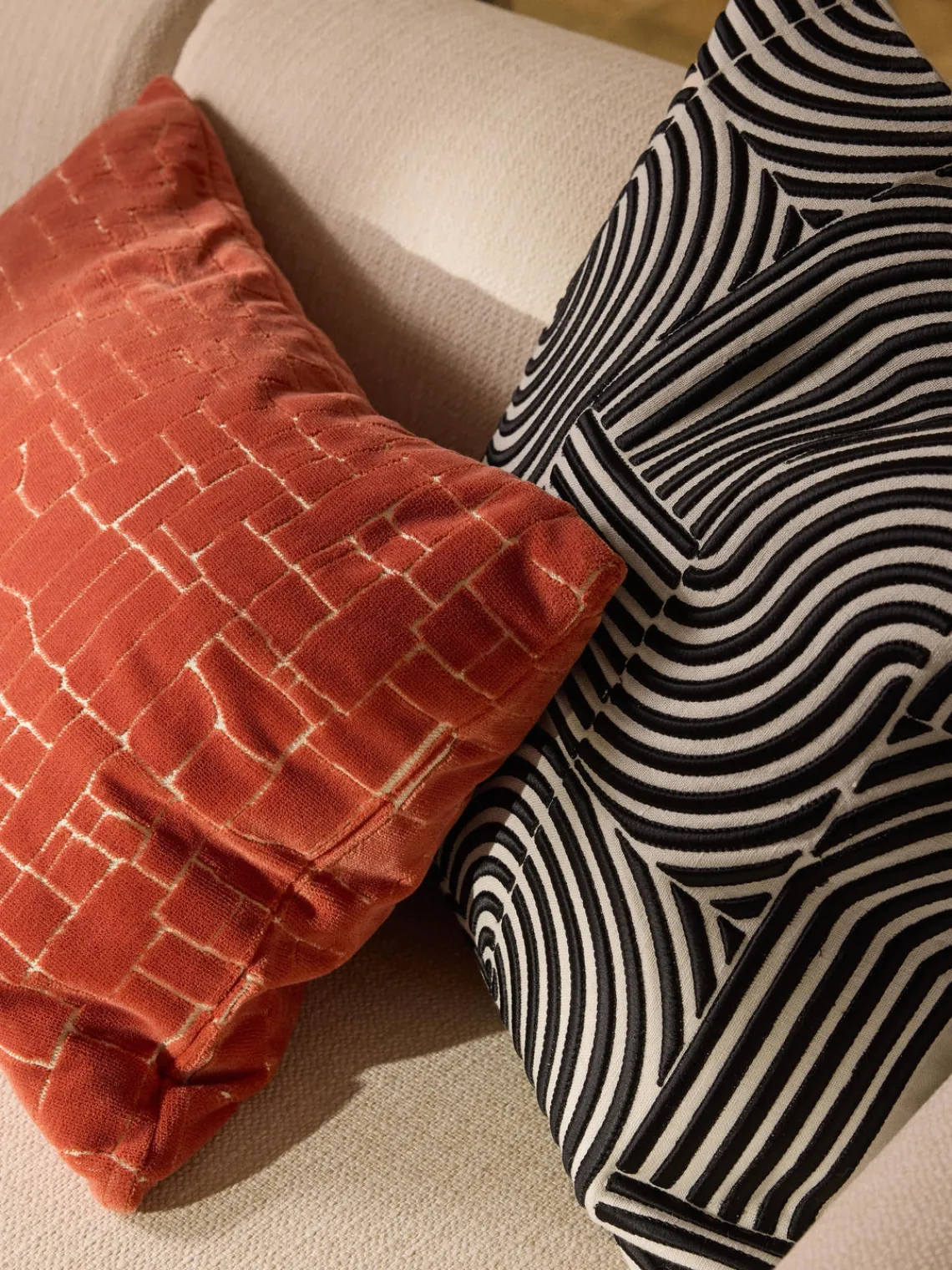 Mantas|Cojines Decorativos>Westwing Collection Funda de cojín de lino con estampado gráfico Lexi Negro, blanco Off White