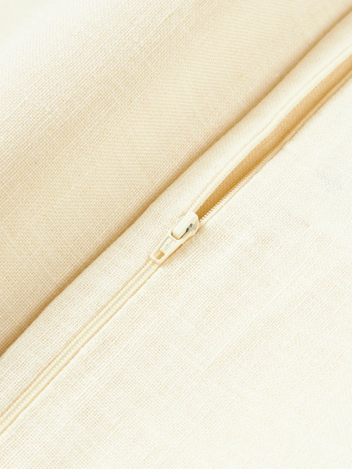 Cojines Decorativos|Cojines Decorativos>Westwing Collection Funda de cojín de lino con flecos Luana Amarillo claro