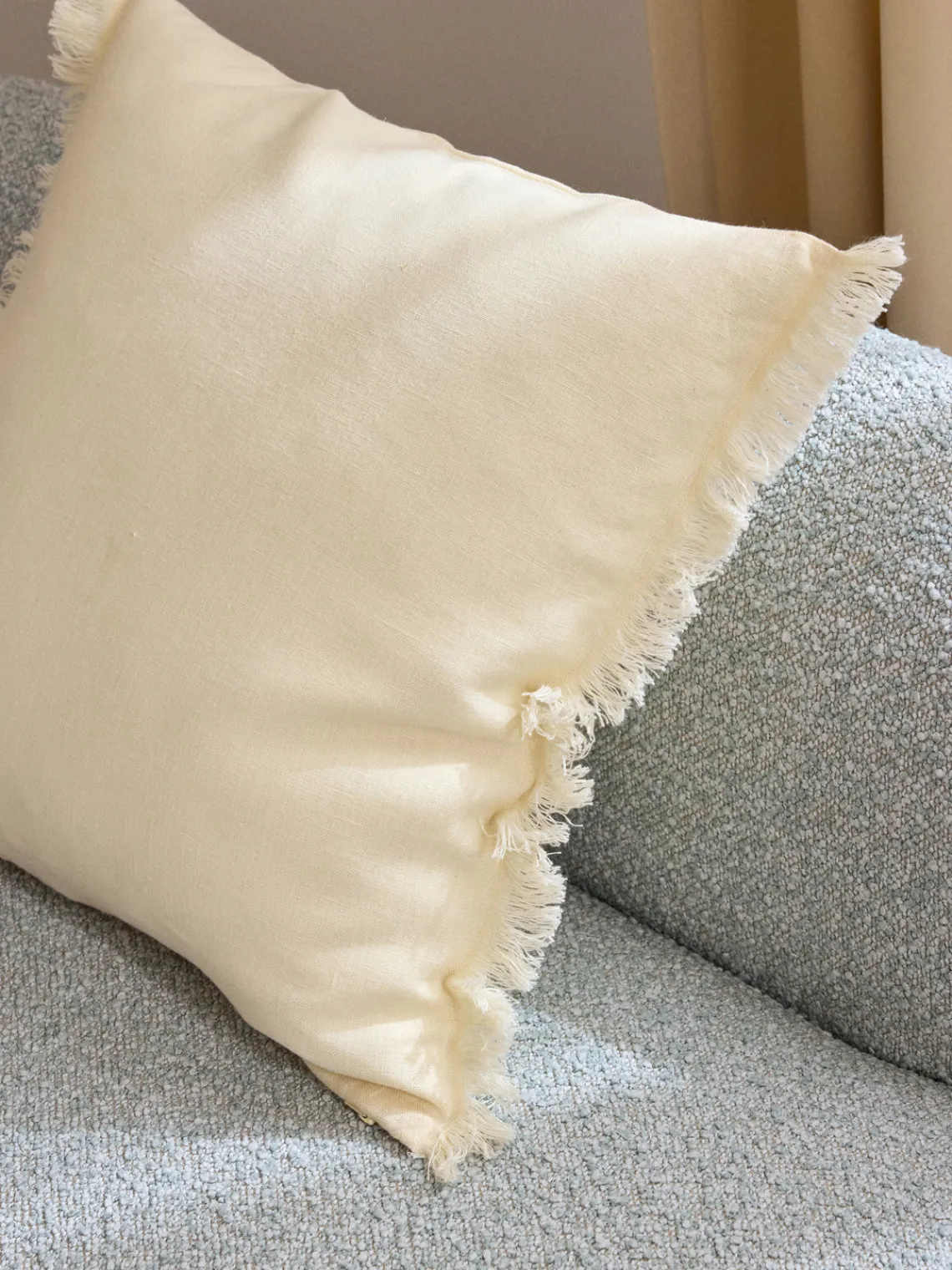 Cojines Decorativos|Cojines Decorativos>Westwing Collection Funda de cojín de lino con flecos Luana Amarillo claro