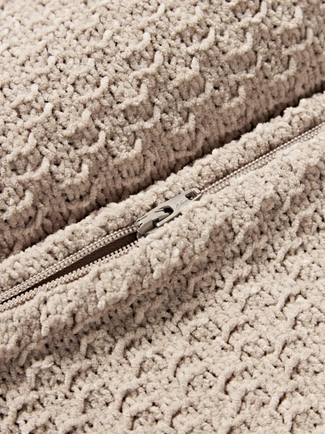 Cojines Decorativos|Mantas>Westwing Collection Funda de cojín de punto de chenilla Everly Turrón