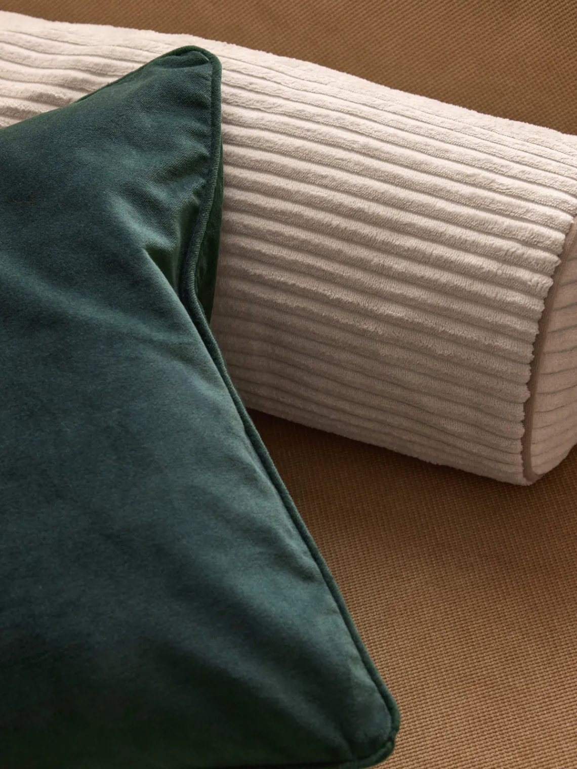 Mantas|Cojines Decorativos>Westwing Collection Funda de cojín de terciopelo Dana Verde oscuro