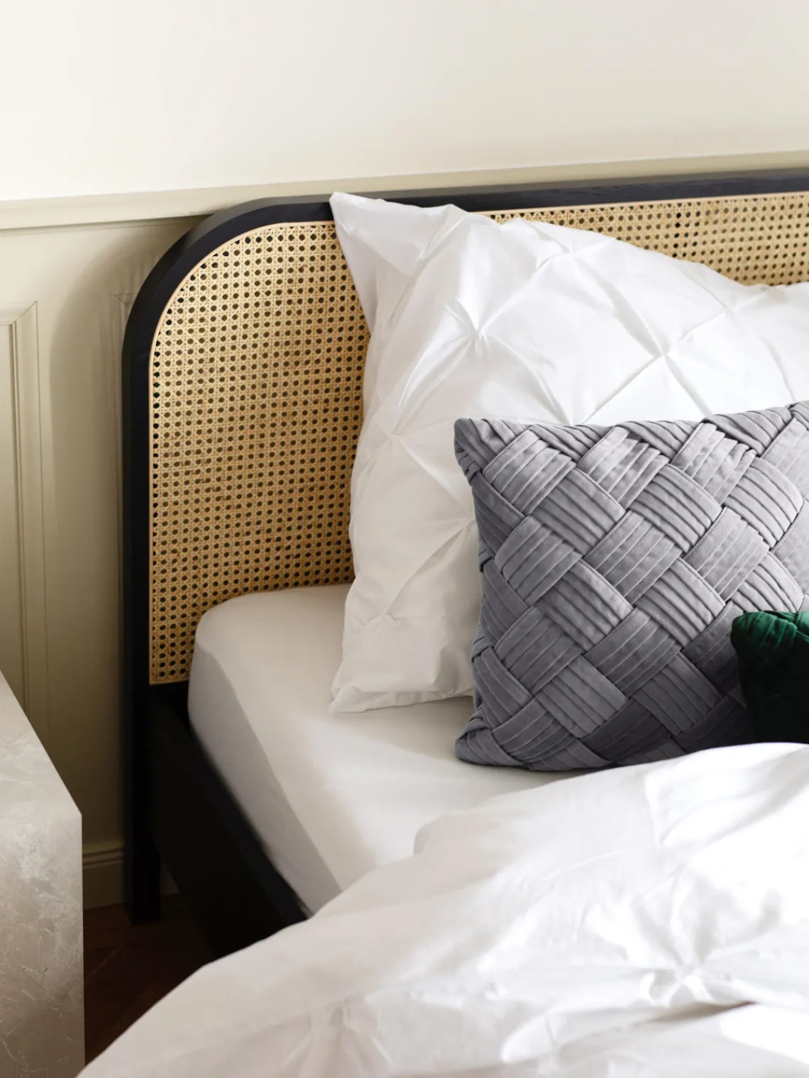 Cojines Decorativos|Mantas>Westwing Collection Funda de cojín de terciopelo texturizada Sina Gris