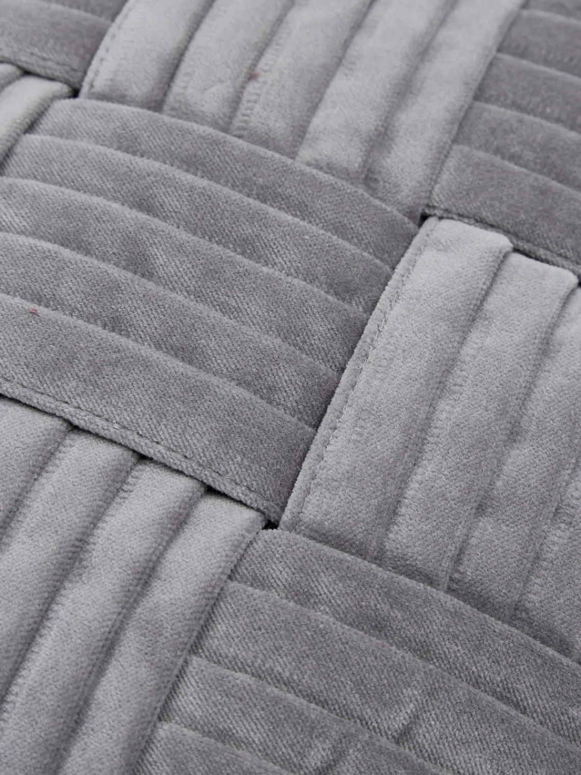 Cojines Decorativos|Mantas>Westwing Collection Funda de cojín de terciopelo texturizada Sina Gris