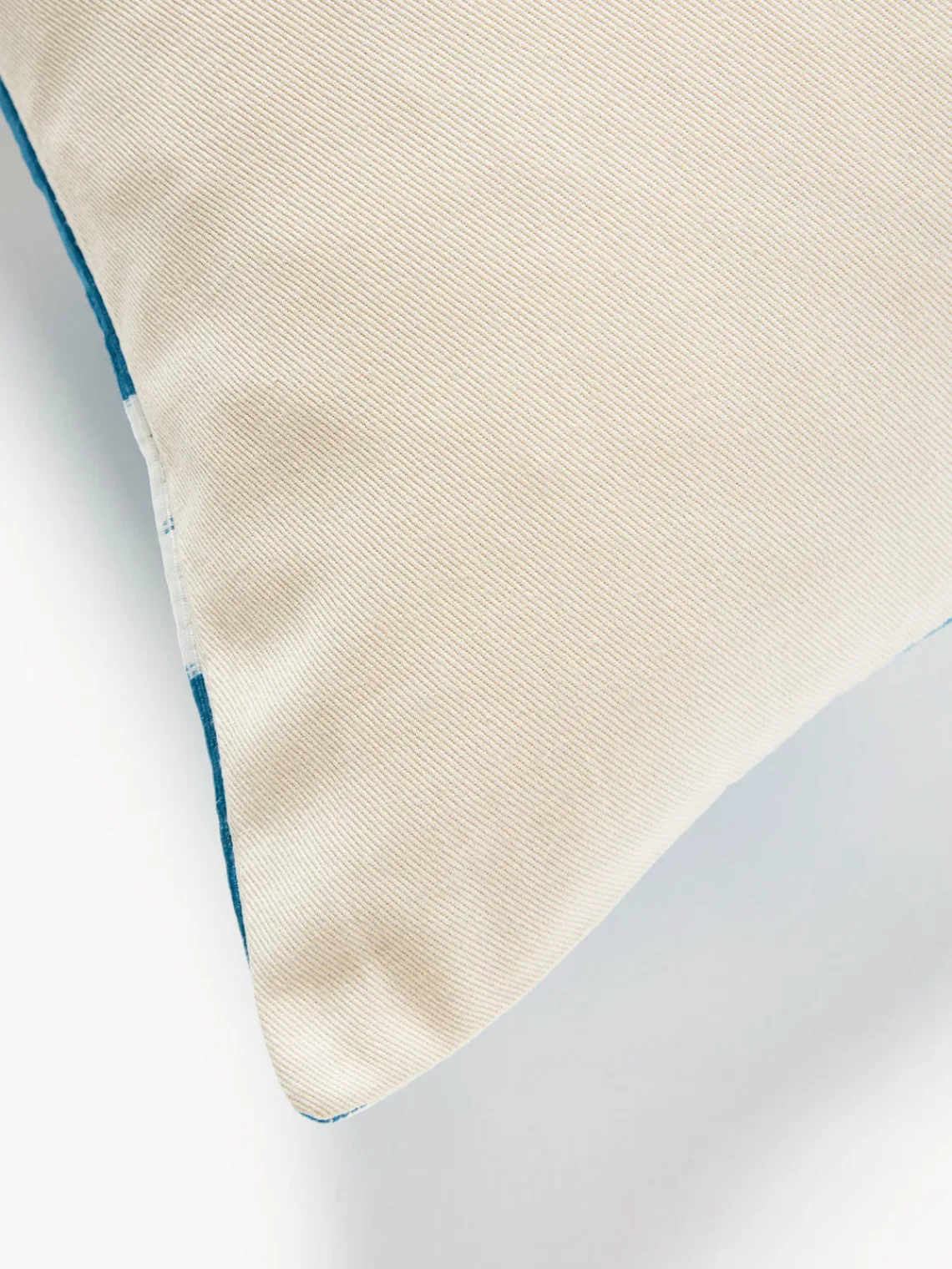 Mantas|Cojines Decorativos>Les Ottomans Funda de cojín decorativo de seda con estampado abstracto Silky Azul, beige claro