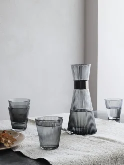 Jarra de vidrio ahumado soplado artesanalmente Grand Cru, 1 L Jarras De Agua|Vajillas Completas