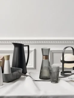 Jarra de vidrio ahumado soplado artesanalmente Grand Cru, 1 L Jarras De Agua|Vajillas Completas