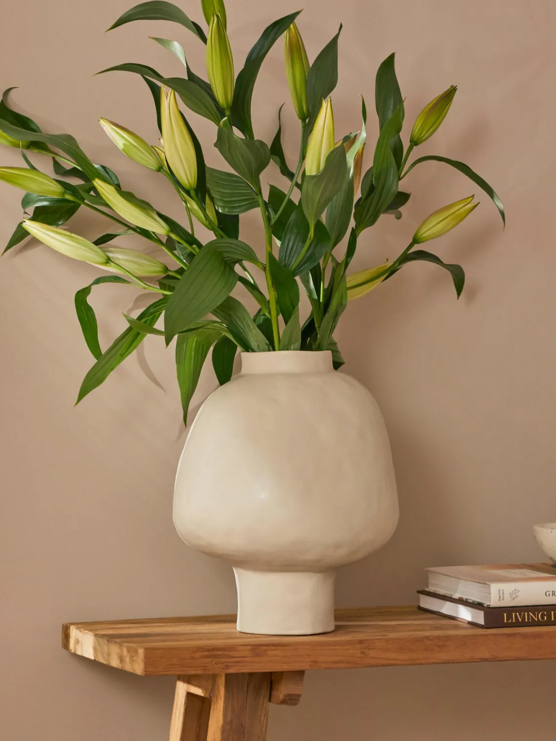 Jarrones|Jarrones>Westwing Collection Jarrón artesanal de diseño de gres Saki, 40 cm Beige claro