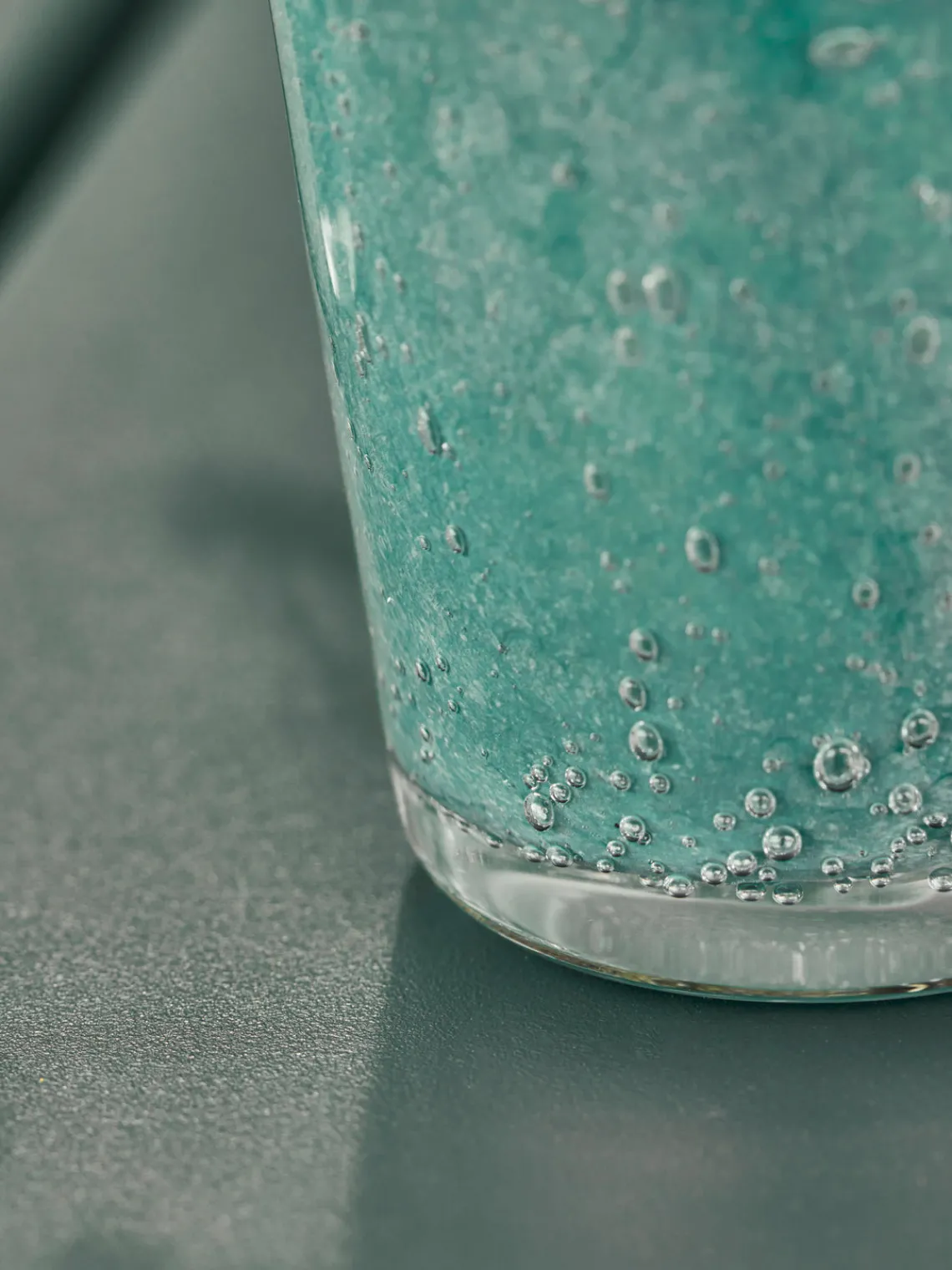 Jarrones|Jarrones>House Doctor Jarrón artesanal Kupla, 19 cm Azul petróleo, blanco crema