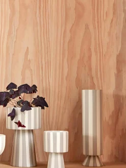 Jarrones|Jarrones></noscript>Oyoy Living Design Jarrón artesanal Toppu, 31 cm Tonos beige