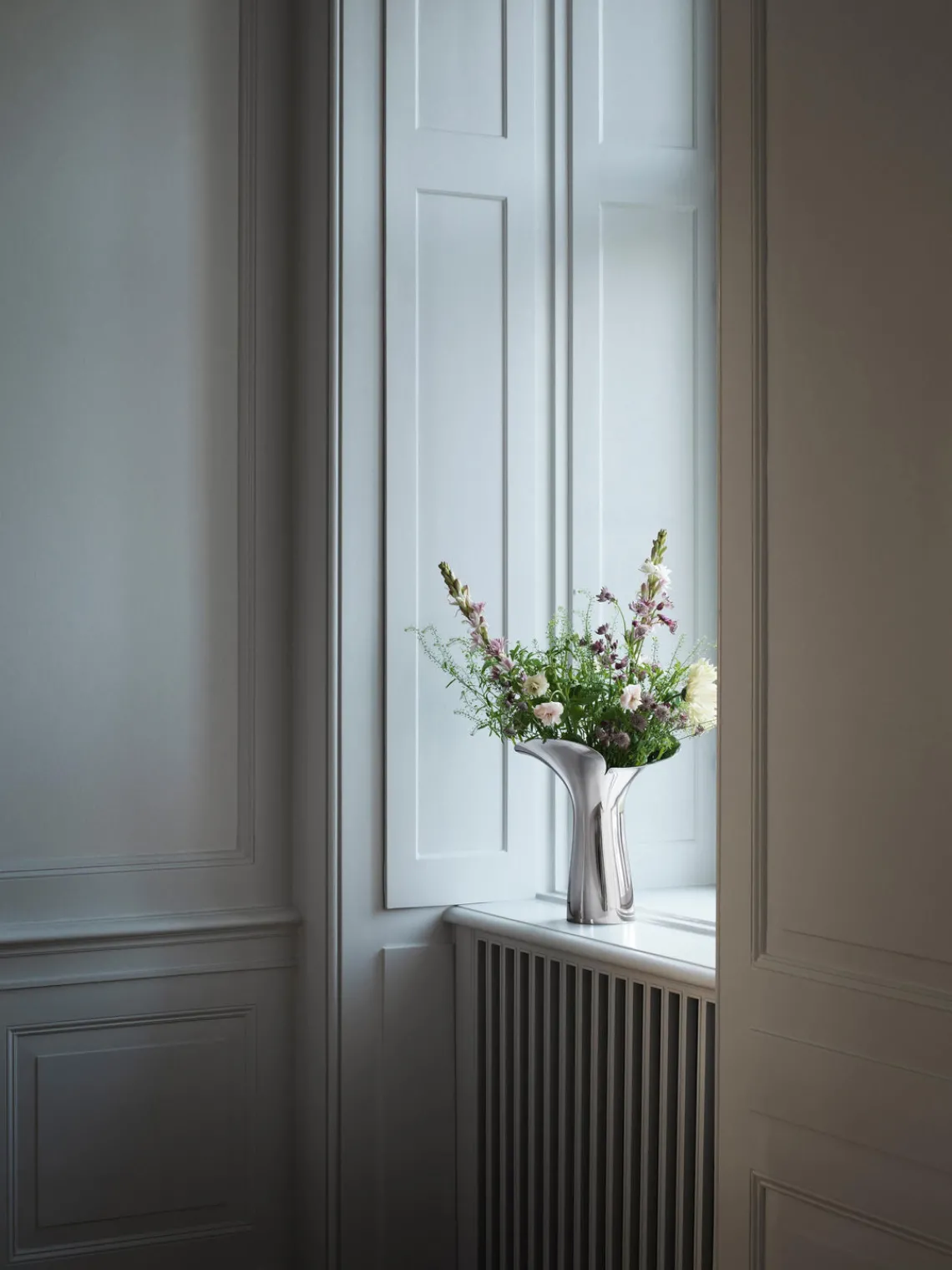 Jarrones|Jarrones>GEORG JENSEN Jarrón de acero inoxidable Bloom Botanica, 33 cm