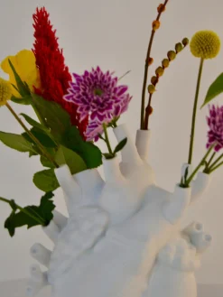 Jarrones|Jarrones></noscript>SELETTI Jarrón de porcelana Love, Al 25 cm Blanco mate