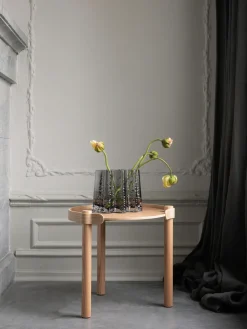 Jarrones|Jarrones>Cooee Design Jarrón de vidrio soplado artesanalmente con relieves Gry, 19 cm Gris antracita semi-transparente