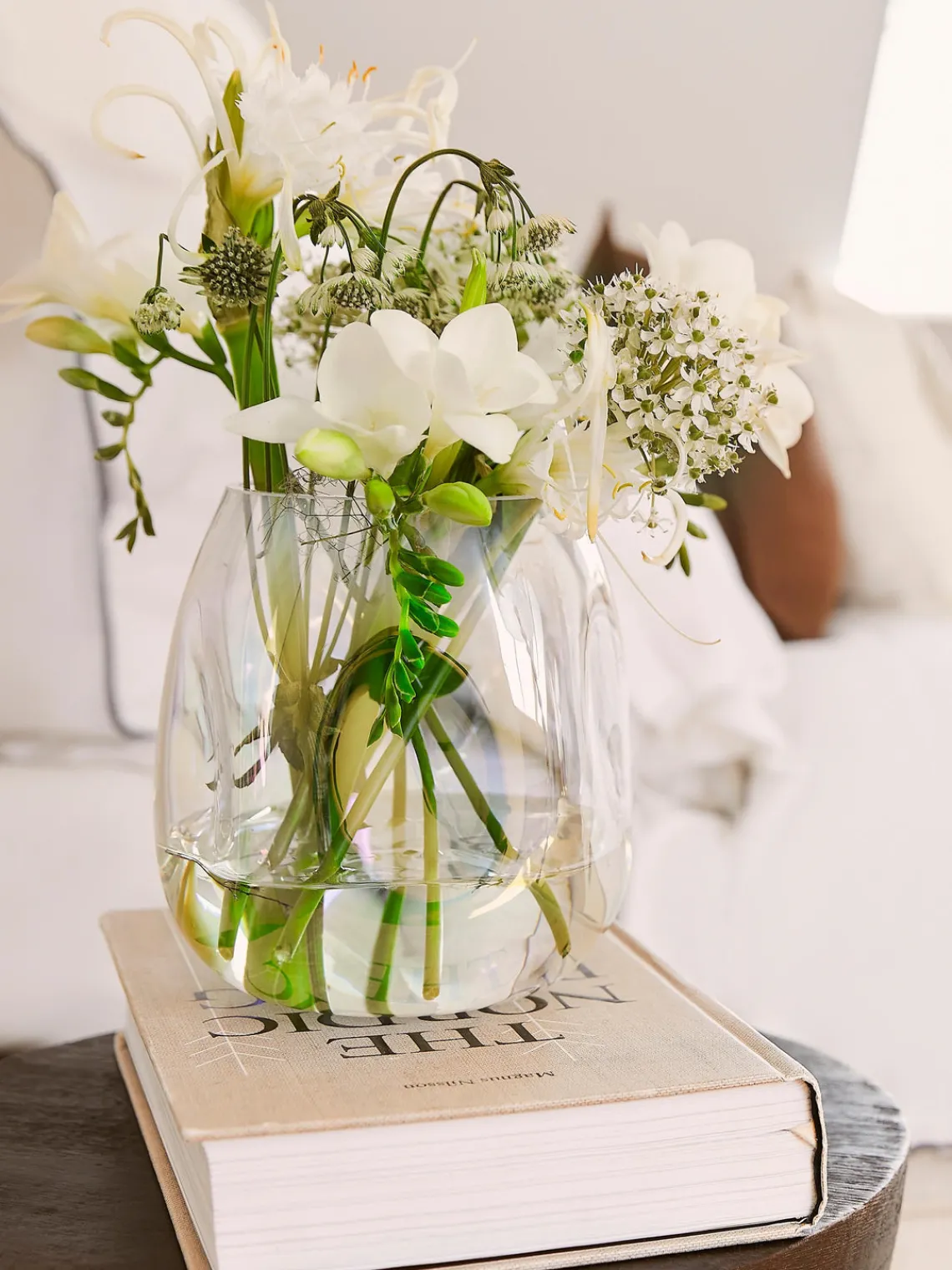 Jarrones|Jarrones>Westwing Collection Jarrón de vidrio soplado Rainbow, 17 cm Transparente iridiscente