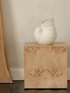 Jarrones|Jarrones>Ferm Living Jarrón en forma de concha Shell, 27 cm