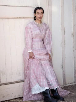 Libros Decorativos|Jarrones></noscript> Libro ilustrado Fantasies: Carine Roitfeld Fashion Book