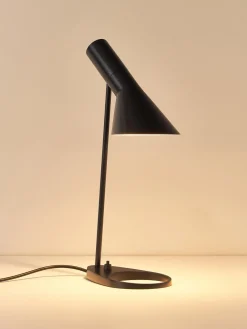 Lámparas De Escritorio|Lámparas De Mesa></noscript>Louis Poulsen Lámpara de escritorio AJ, tamaños diferentes Negro