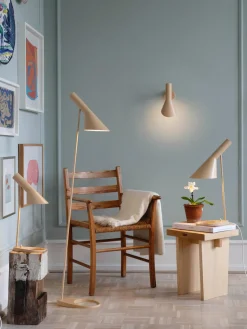 Lámparas De Pie|Lámparas De Techo>Louis Poulsen Lámpara de lectura pequeña AJ Beige claro