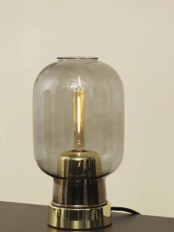 Lámpara de mesa Amp Smoke Brass EU Lámparas De Mesa|Lámparas De Techo