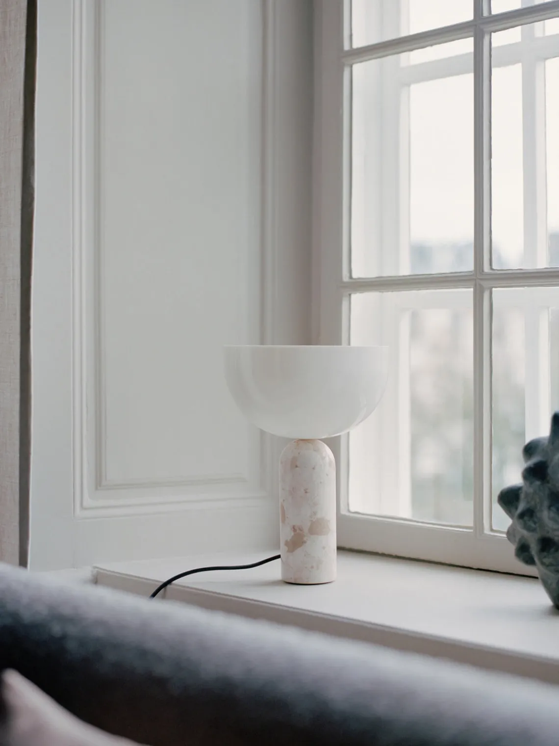 Lámparas De Mesa|Lámparas De Techo>New Works Lámpara de mesa de mármol Kizu, tamaños diferentes Blanco, mármol beige claro