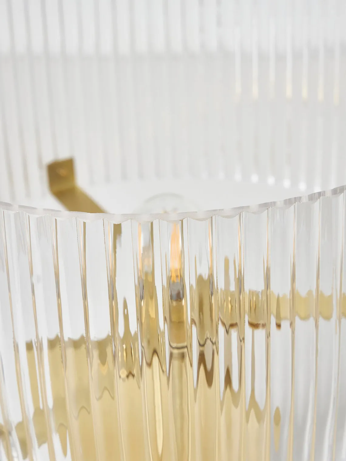 Lámparas De Mesa|Lámparas De Techo>Westwing Collection Lámpara de mesa de vidrio estriado Emmi Transparente, dorado