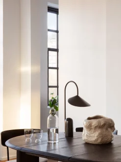 Lámparas De Mesa|Lámparas De Techo>Ferm Living Lámpara de mesa grande ajustable con base de mármol Arum Mármol negro