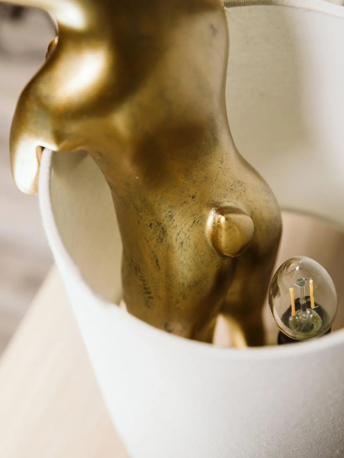 New Lámpara de mesa grande de diseño Rabbit Lámparas De Mesa|Lámparas De Techo