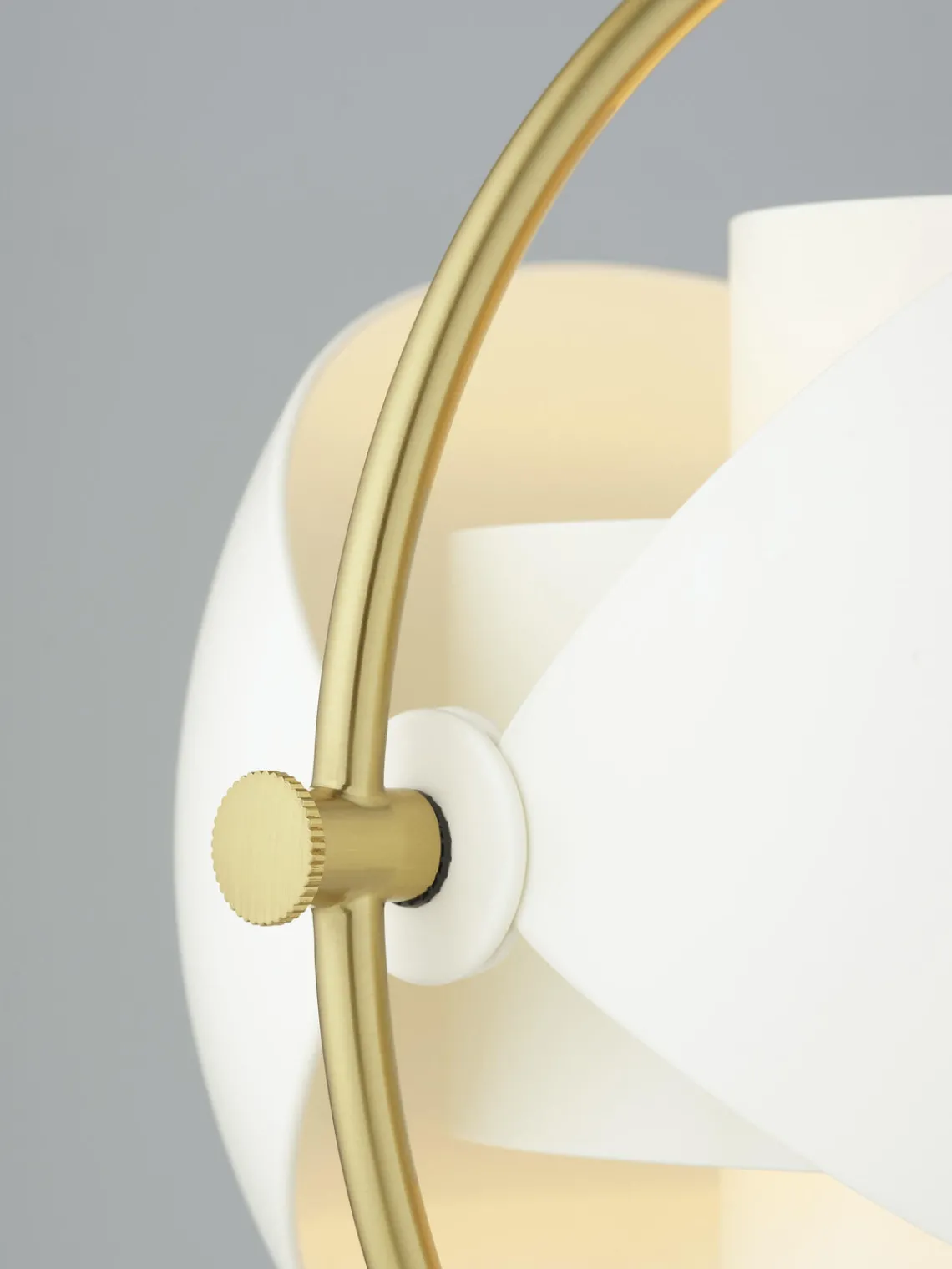 Lámparas De Mesa|Lámparas De Techo>GUBI Lámpara de mesa grande regulable Multi-Lite Blanco mate, dorado mate