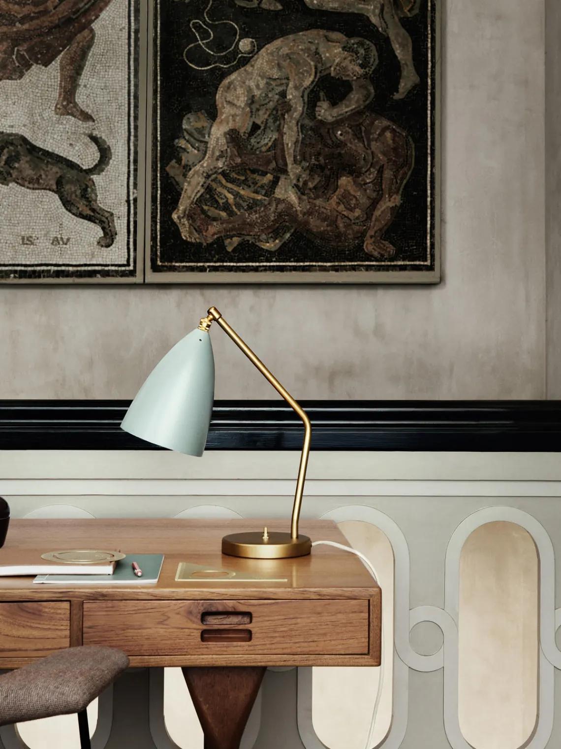 Lámparas De Mesa|Lámparas De Techo>GUBI Lámpara de mesa Gräshoppa Gris claro mate, latón