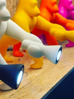 Lámpara de mesa LED con pantalla ajustable Kong Lámparas De Mesa|Lámparas De Techo