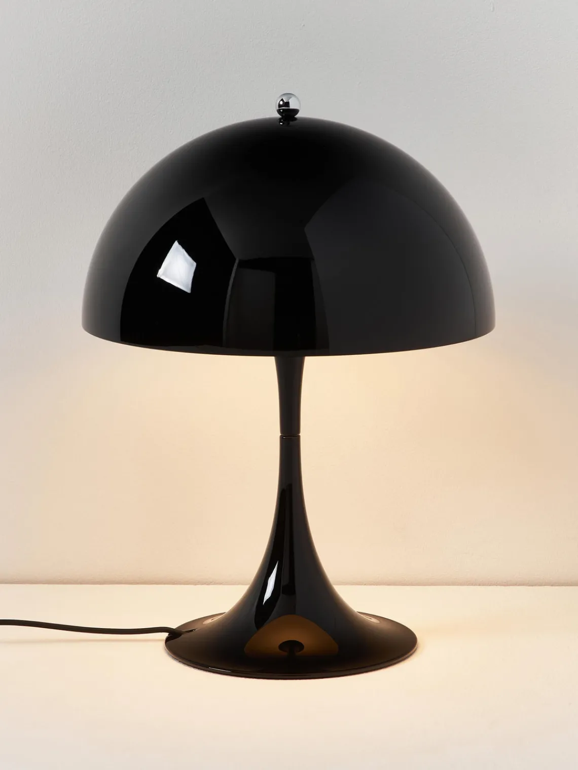 Lámpara de mesa LED Panthella 250, diseño Verner Panton Lámparas De Mesa|Lámparas De Techo